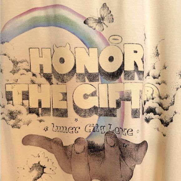 NWT Honor the Gift ‘Inner City Love’  Womens Rayon Graphic T-Shirt Size L - Picture 4 of 10